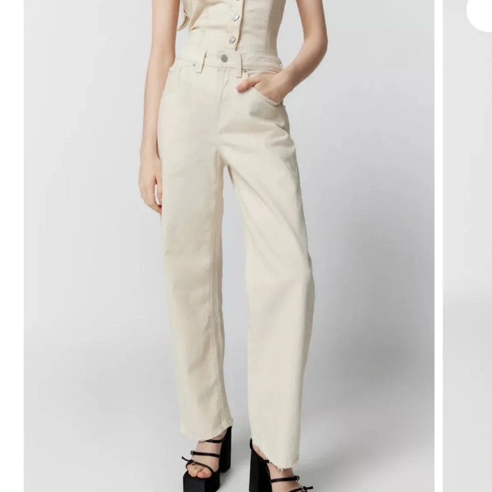 BGD Slim Straight Mid Rise 100% Cotton Jeans In Cream Neutral Color E2‎